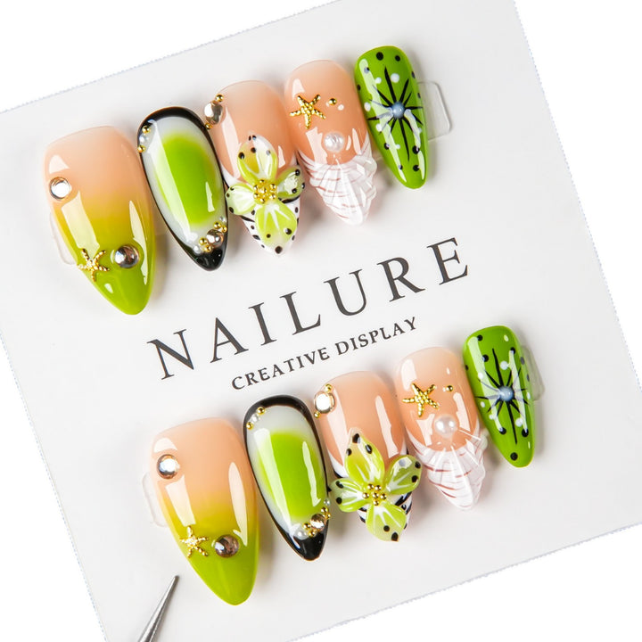 Dekoratives Press-On Nail Art Set mit floralen und Juwel-Akzenten