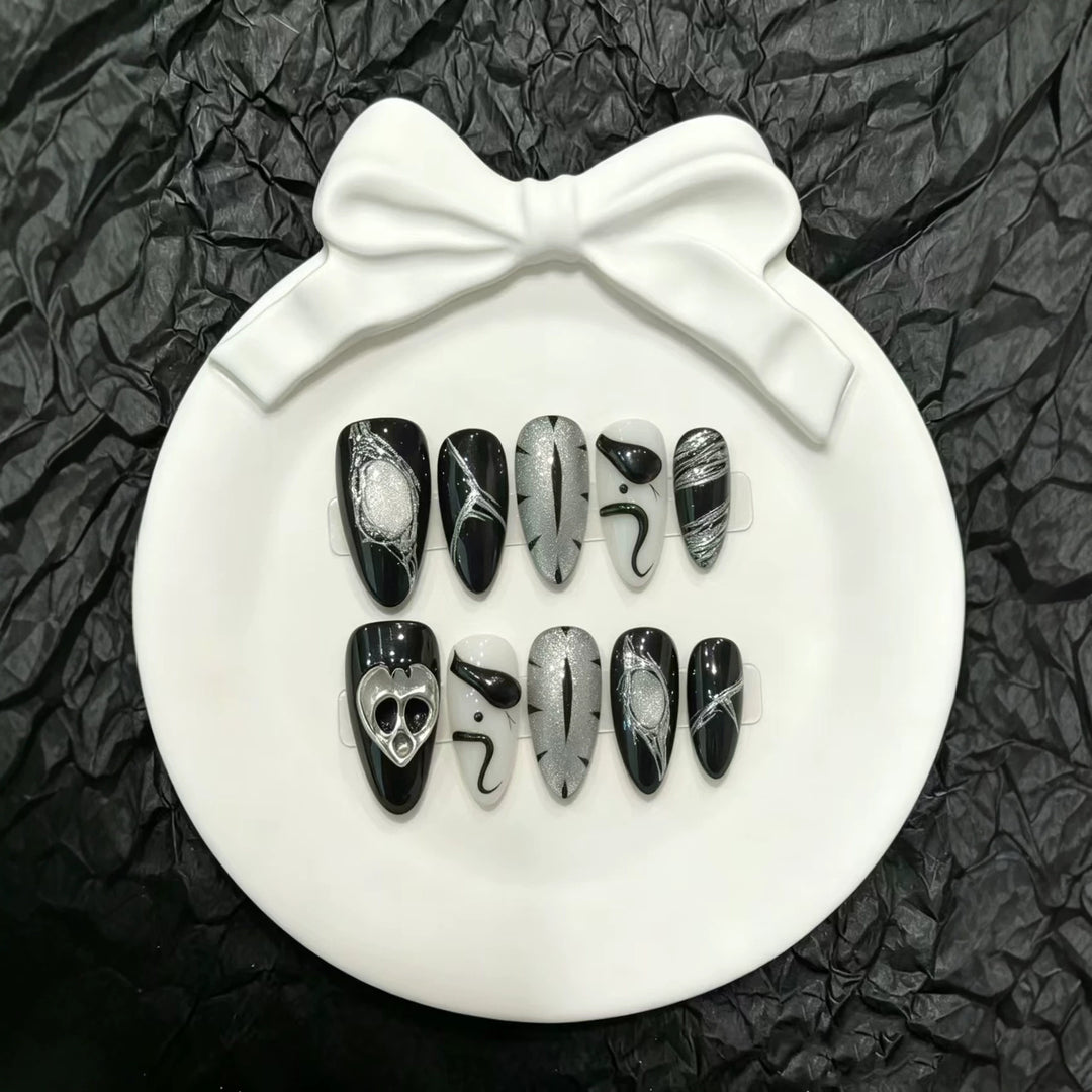 Künstlerisches Statement Press-On Nagelset