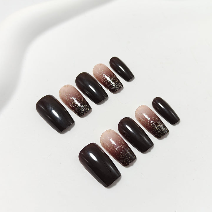 Kunstnägel mit Glitzer-Design Karnz