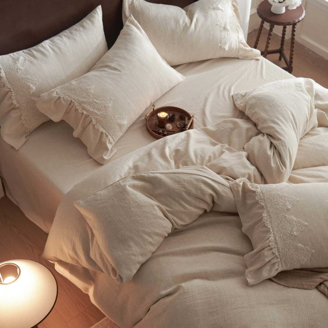 Textured Linen-Blend Duvet Cover Set with Scalloped Lace Appliqué and Ruffled Bed Skirt