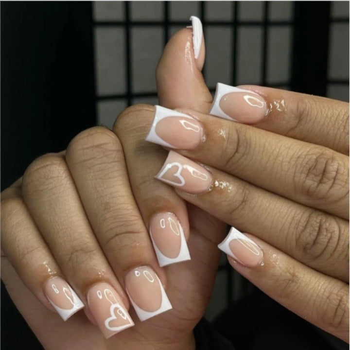 Dekorative Nagelkunst Verlängerungen Karnz
