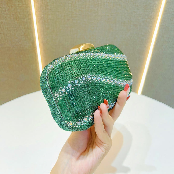 Kristallbesetzte Clutch-Handtasche