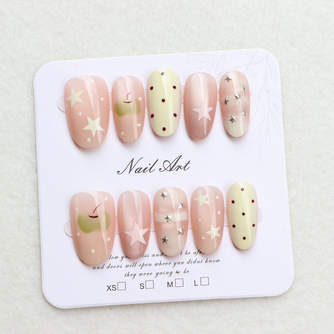 Dekoratives Press-On-Nagelset mit Stern- und Punktdesign Karnz