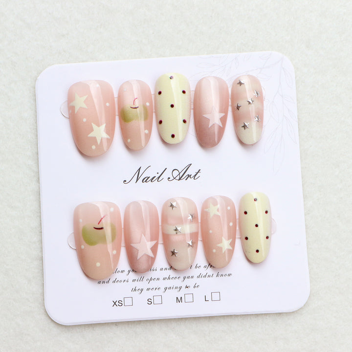 Dekoratives Press-On-Nagelset mit Stern- und Punktdesign Karnz