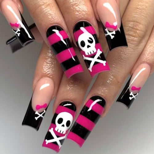 Kreative Nagelkunst-Karnz
