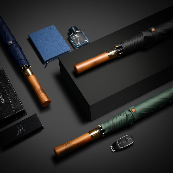 Herren eleganter Automatik-Regenschirm mit Holzgriff Karnz
