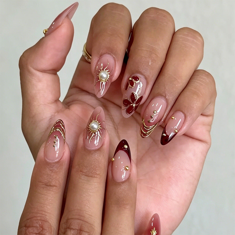 Elegante Kunstnagel-Kollektion mit Glitzermotiven Karnz