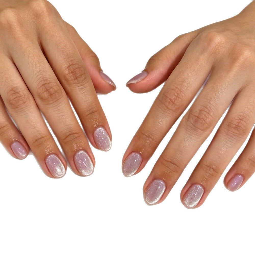 Elegante Kunstnägel mit Schimmerndem Ombre-Effekt Karnz