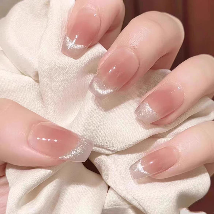 Kunstnägel mit Ombre-Effekt Karnz