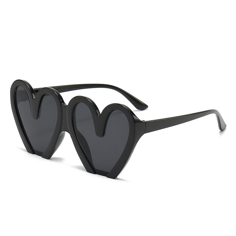 Damen modische Sonnenbrille im einzigartigen Herzdesign Karnz