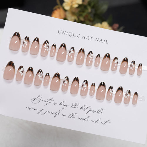 Kreatives Stiletto Nagelkunstdesign