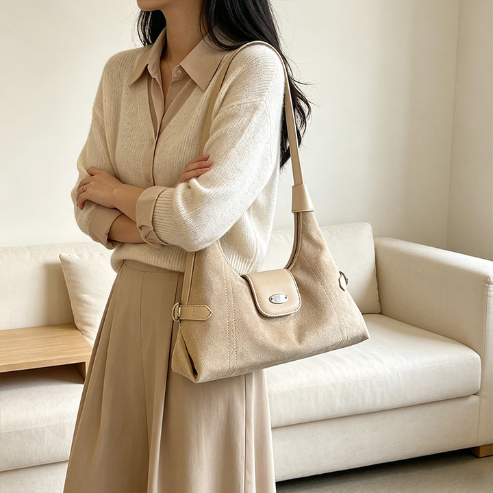 Stylische Wildleder-Schultertasche Karnz