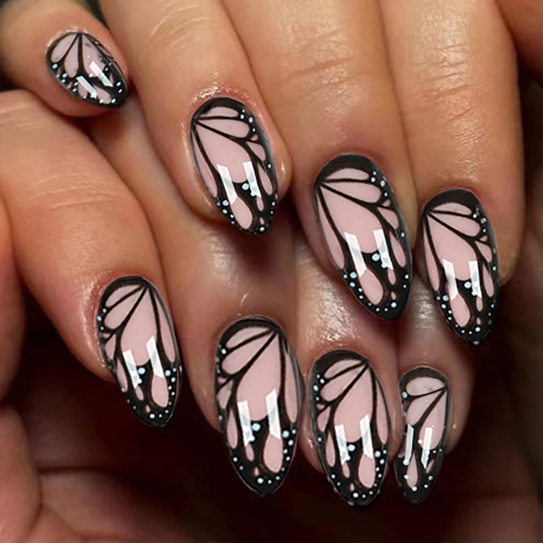 Künstlerische von Schmetterlingen inspirierte Stiletto-Nagelkunst Karnz