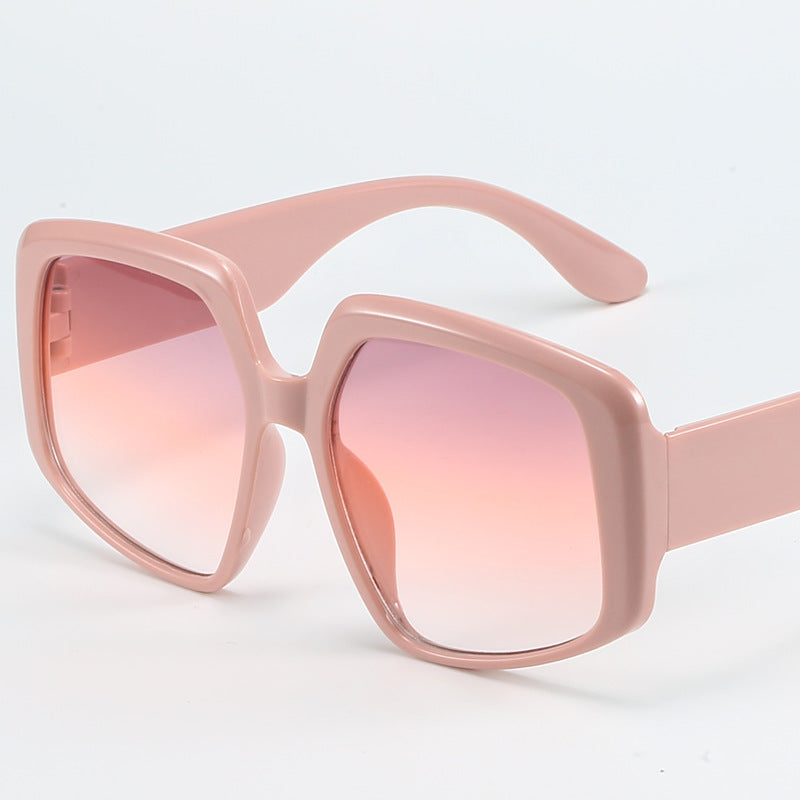 Damen moderne quadratische Sonnenbrille mit hochwertigen UV-Schutztechnologien Karnz