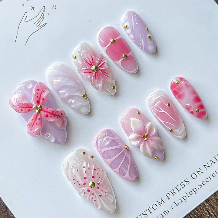 Künstlerisches Press-On Nagelset Karnz