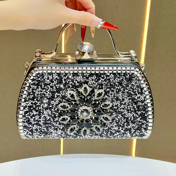 Vintage-inspirierte, mit Kristallen verzierte Handtasche zum Halten