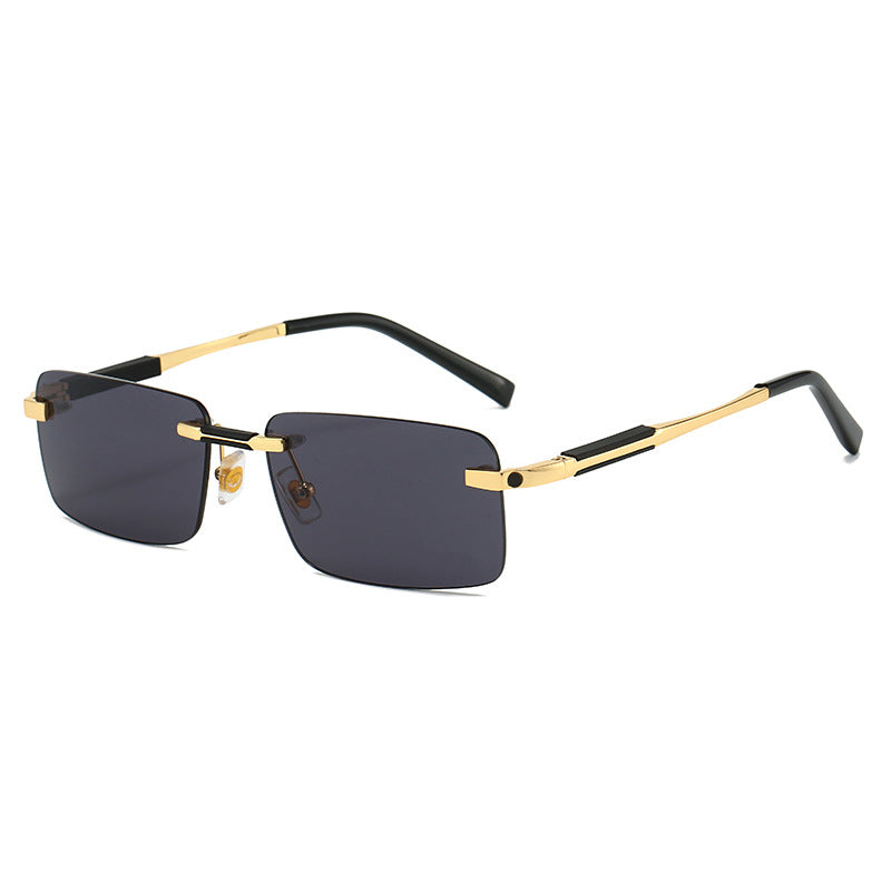 Damen Sonnenbrille im modernen rechteckigen Design mit luxuriösen Metallelementen Karnz