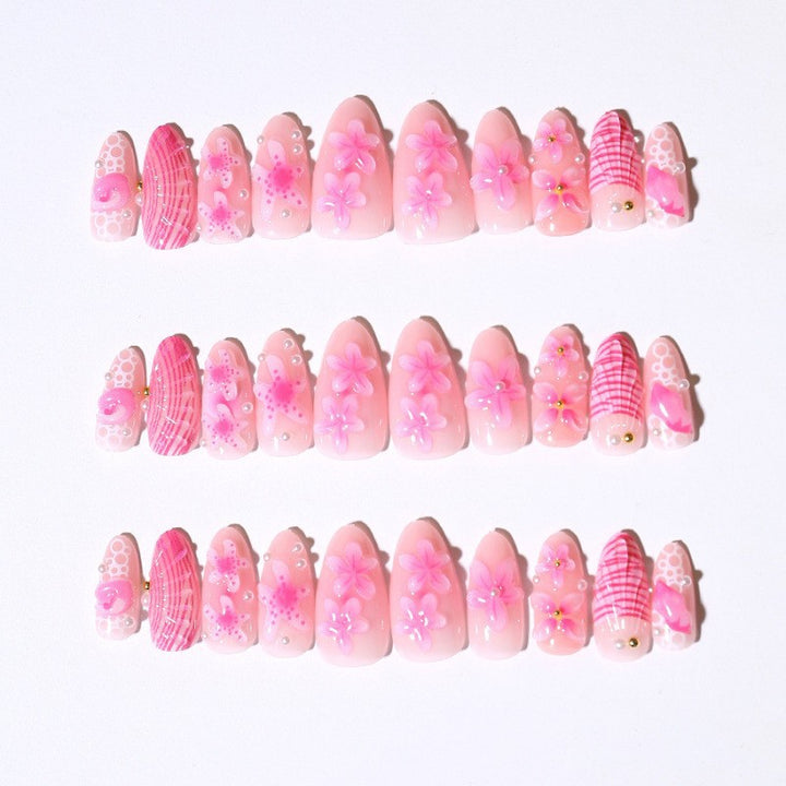 Künstlerisches 3D Blumen Nageldesign Karnz