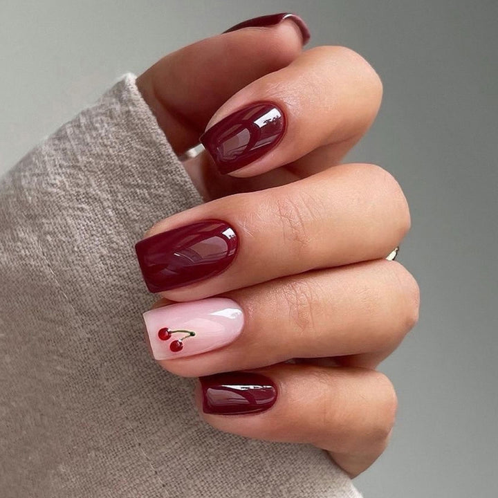 Elegantes Press-On-Nagel-Set mit Kirschakzent-Design Karnz