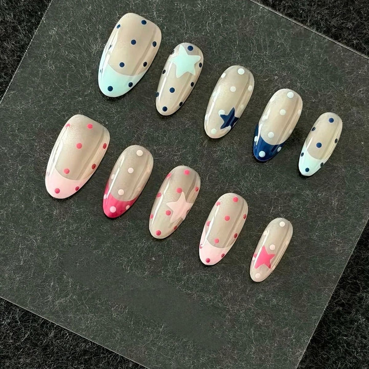 Künstlerische Themen Nageldesign Kollektion Karnz