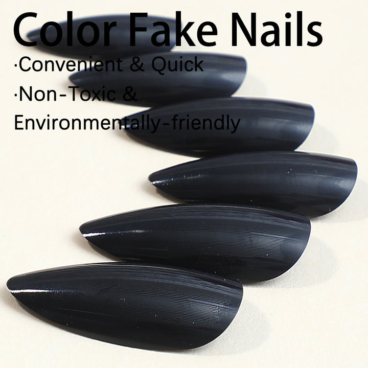 Kunstnagelset mit stilvollem, spitzen Design Karnz