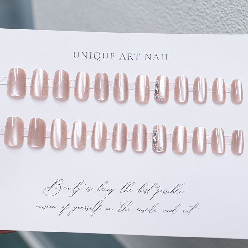 Glamouröse Nagelverlängerungen