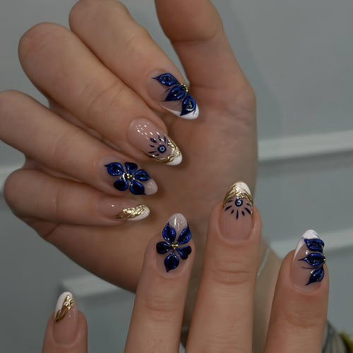 Blumige Eleganz Press-On Nägel