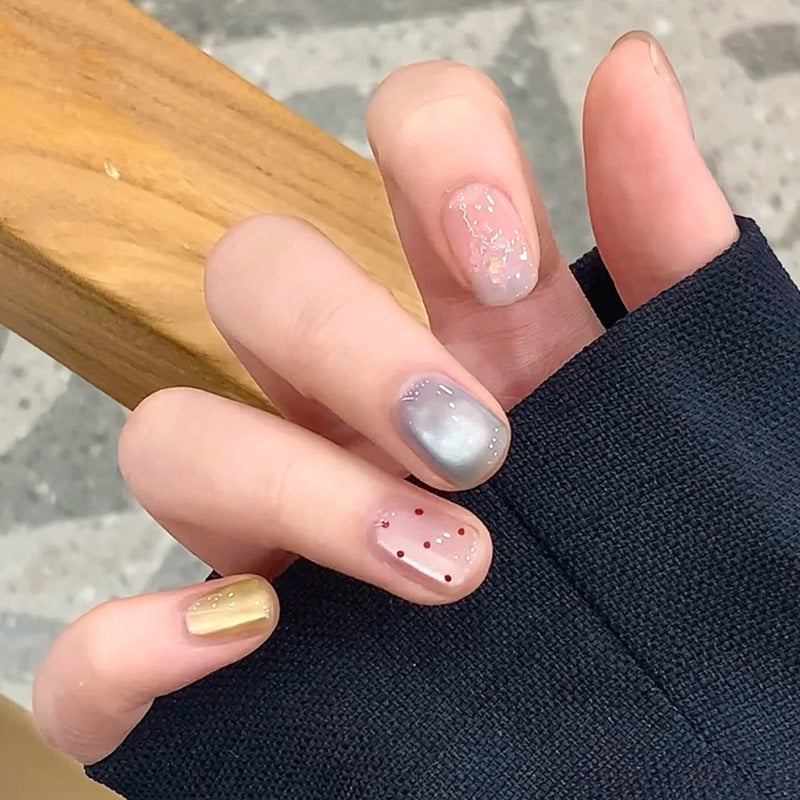 Künstlerisches Press-On-Nagel-Set mit Glitzer- und Farbverlauf-Designs Karnz