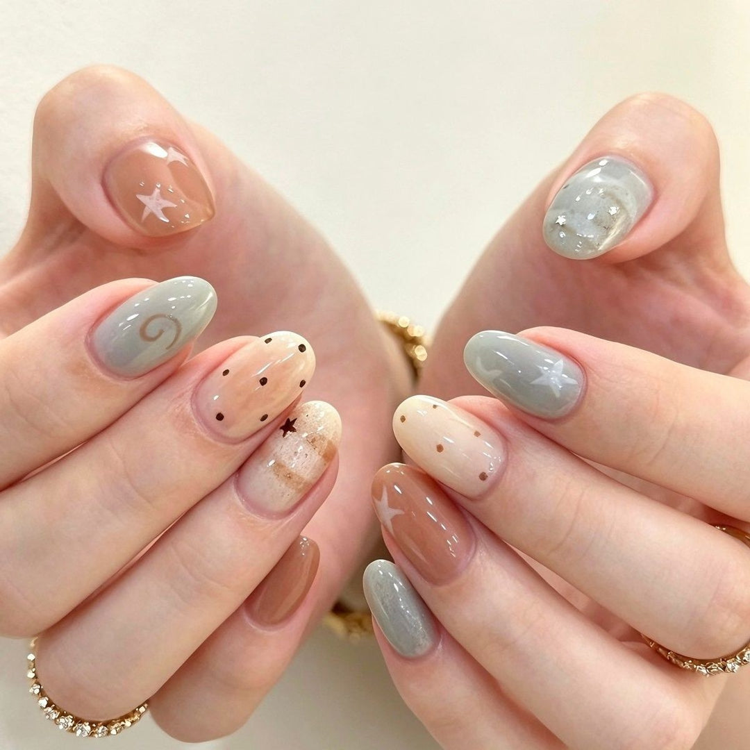Künstlerische Themen Nageldesign Kollektion Karnz