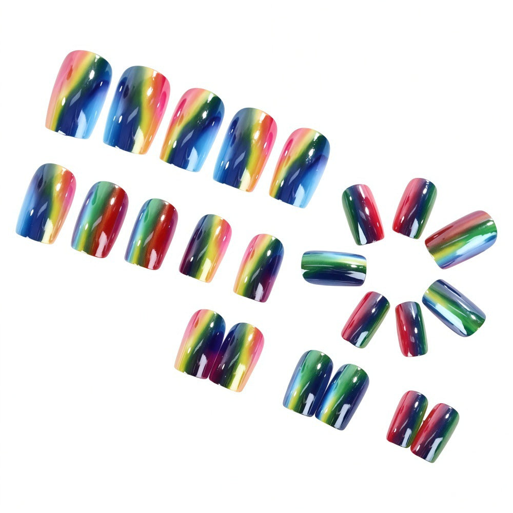 Bunte Kunstnägel im Regenbogen Design Karnz