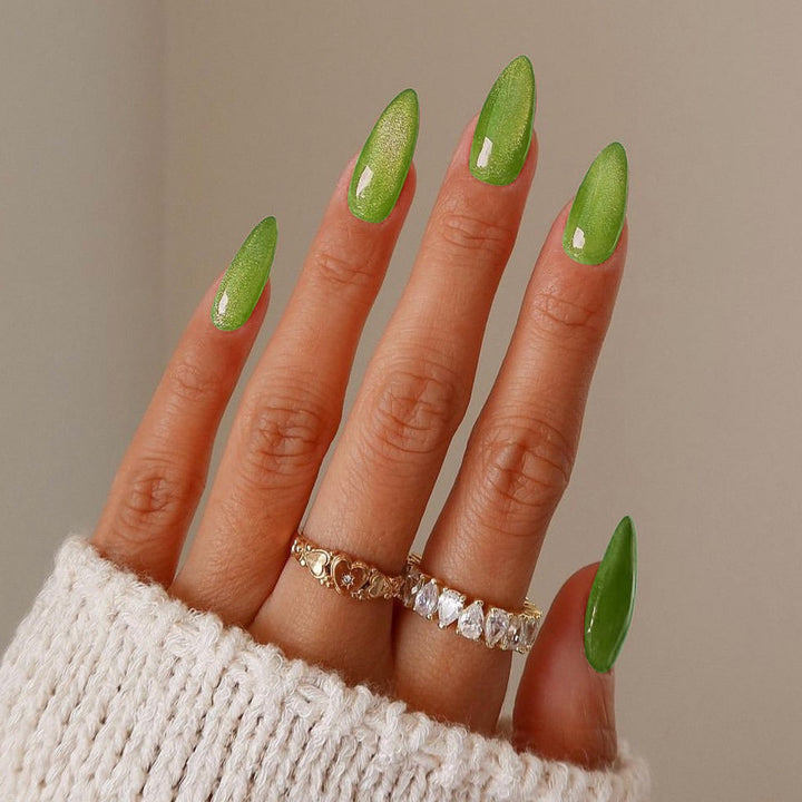 Glänzendes Gel Press-On Nagelset Karnz