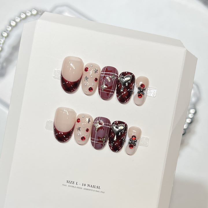 Künstlerisches Press-On-Nagel-Set mit stylischem Design