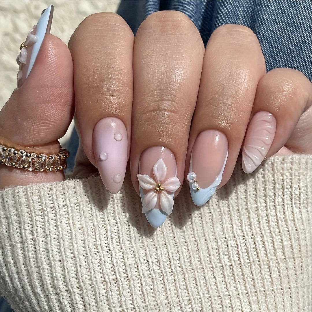 Künstlerische Florale Nagelverzierungen Karnz
