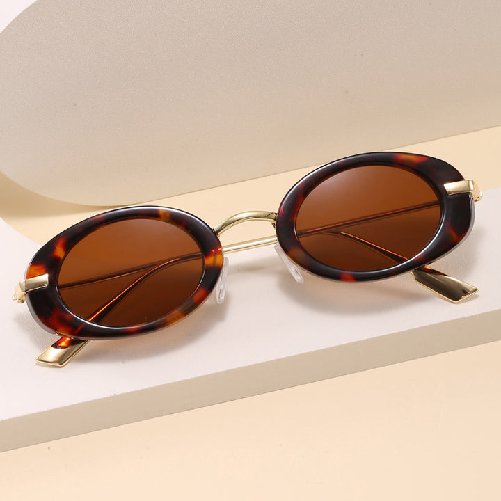 Modische Brille mit Ovalem Rahmen Karnz