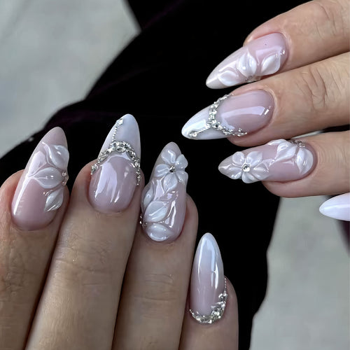 Elegante florale skulptierte Drucknägel
