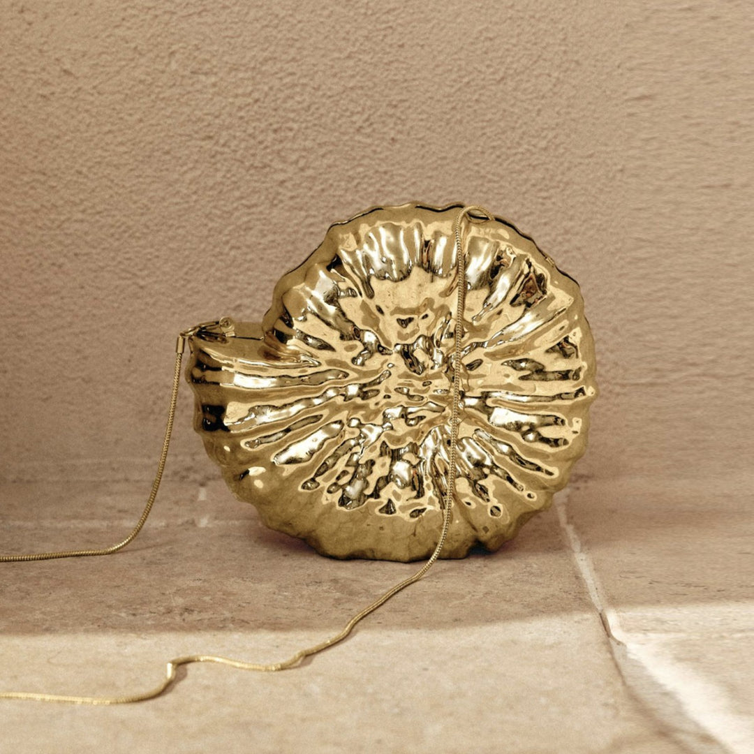 Metallic Schalenform