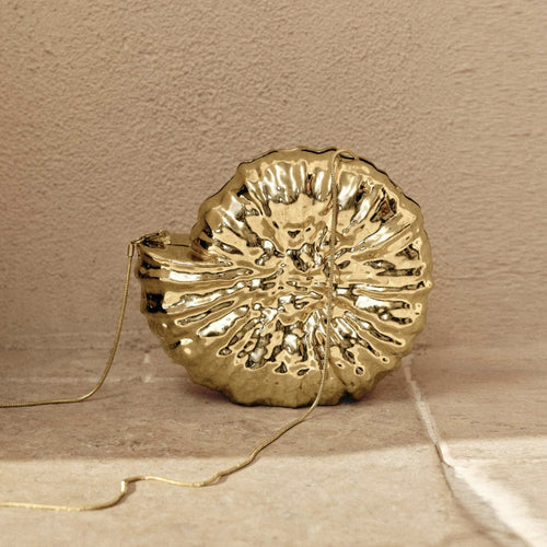 Metallic Schalenform
