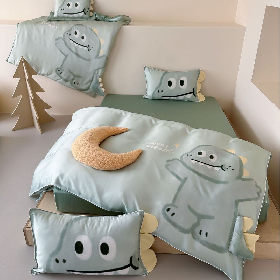 Kinder Fantasie Dinosaurier Satin Bettbezug mit Plüsch Halbmondkissen und geformten Kissenbezügen