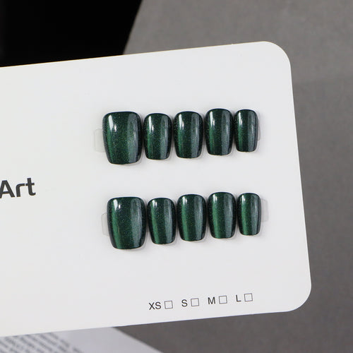 Elegante Schimmernde Press-On Nagelkunst Karnz