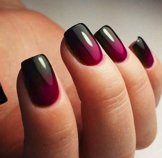 Stylische Ombre-Acryl-Nagelkunst Karnz