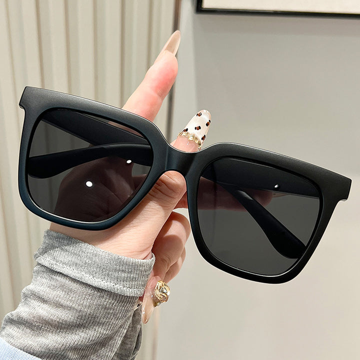 Damen oversized Sonnenbrille mit mattem Rahmen Karnz