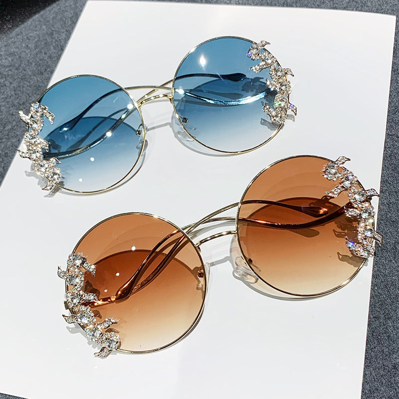 Damen Glamouröse Sonnenbrille mit funkelnden Strass-Details Karnz