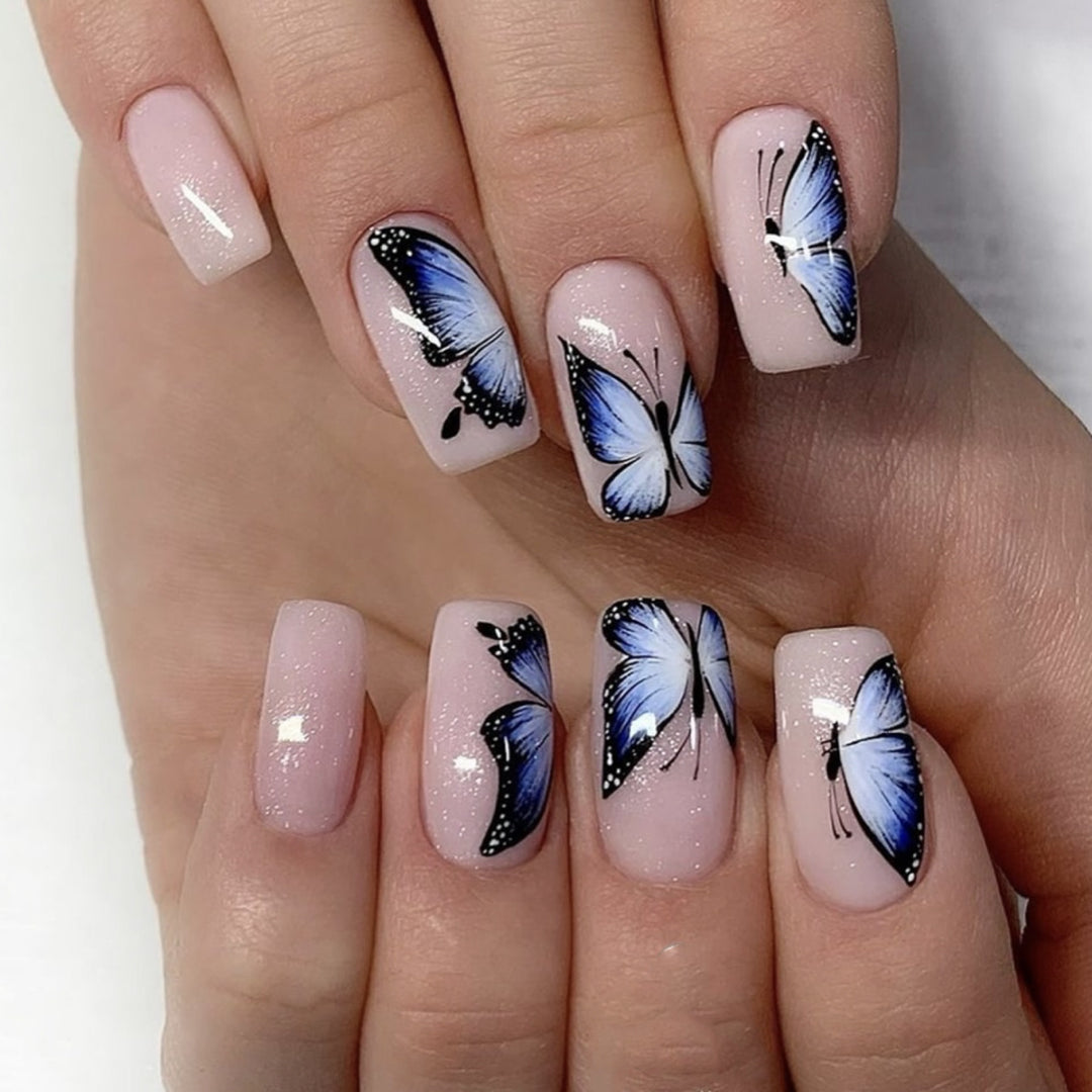 Künstliche Nagelkunst mit Schmetterlingsdesign Karnz