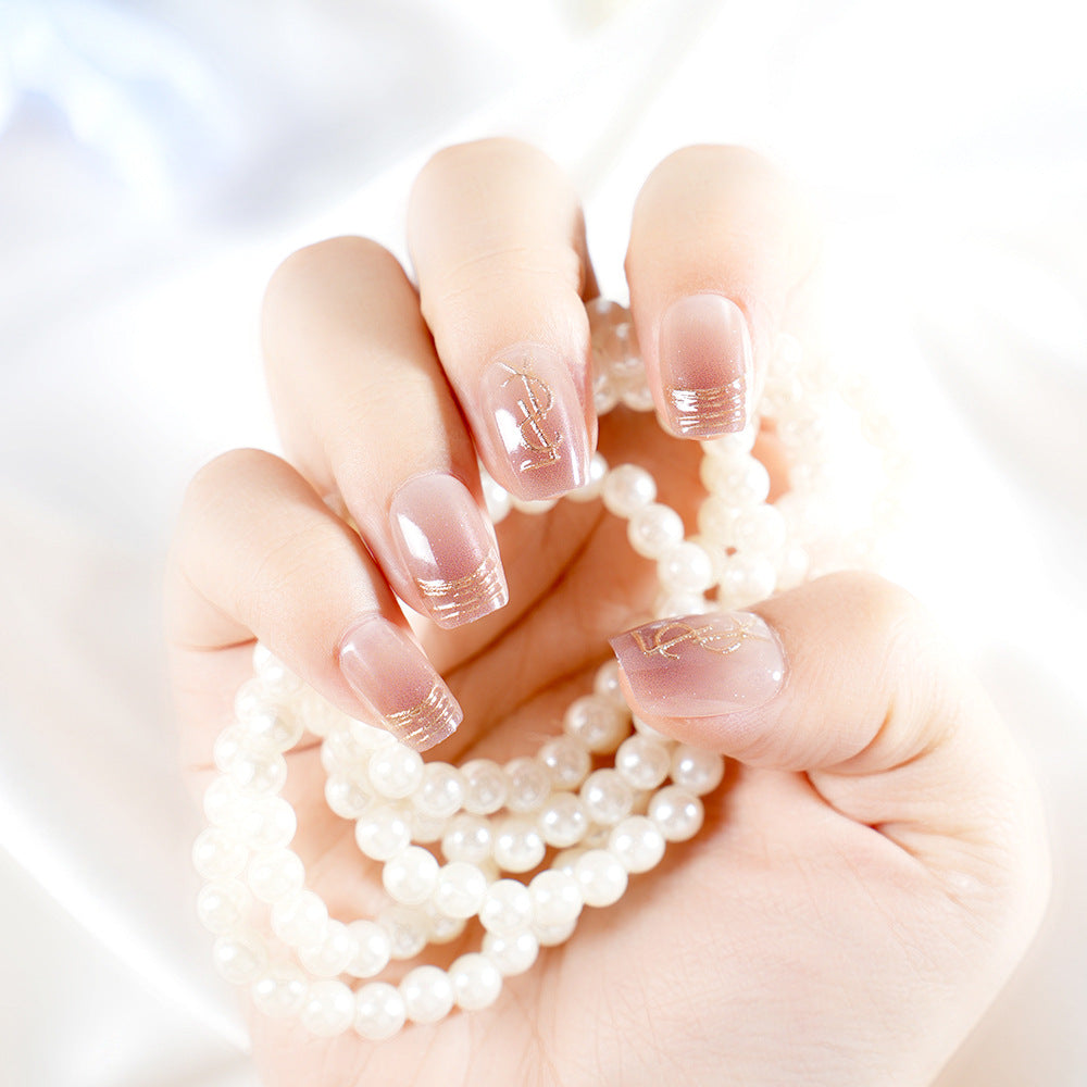 Elegante Press-On Nagelverlängerungen Karnz