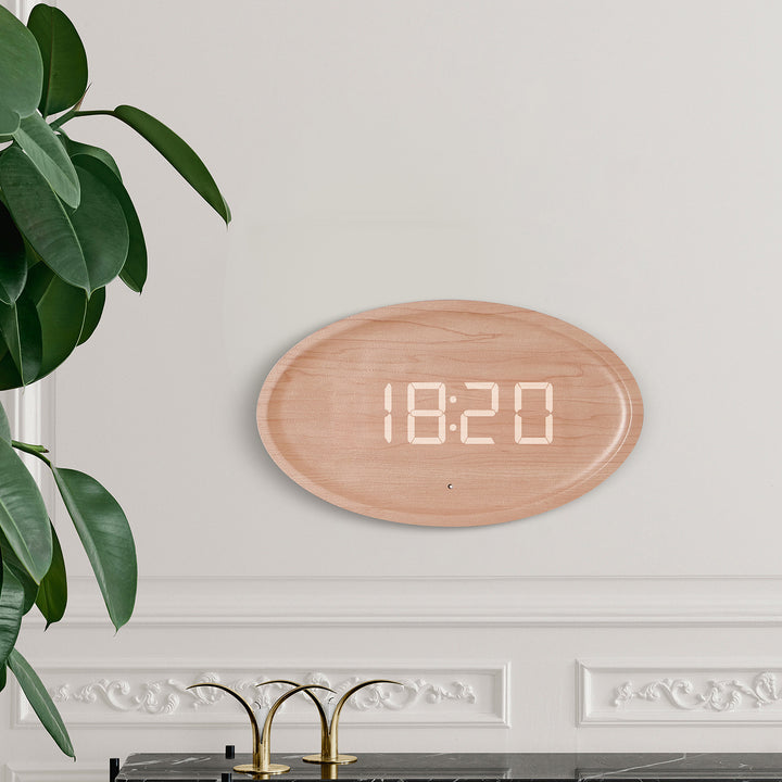 Digitale Wandmá Uhr im modernen minimalistischen Design Karnz