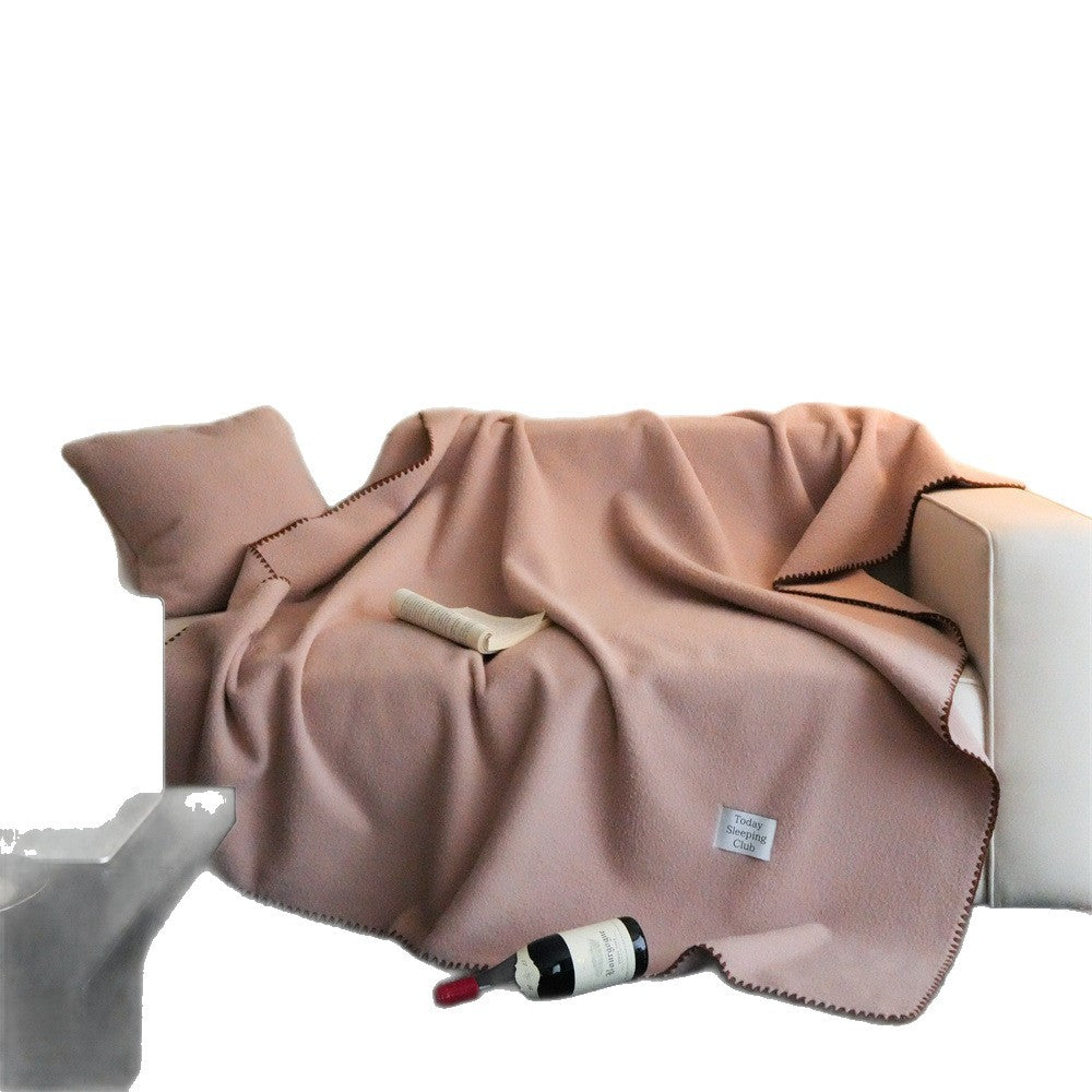 Wohndecke- und Kissen-Set aus flauschigem Fleece mit kontrastierender Ziernaht