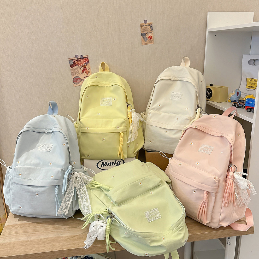 Stylischer backpack mit floralem Schmuck Karnz