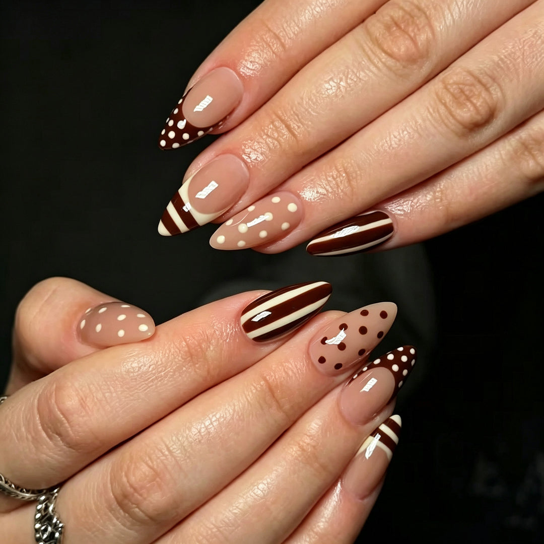 Stylisches Press-On-Nagelkunst-Set