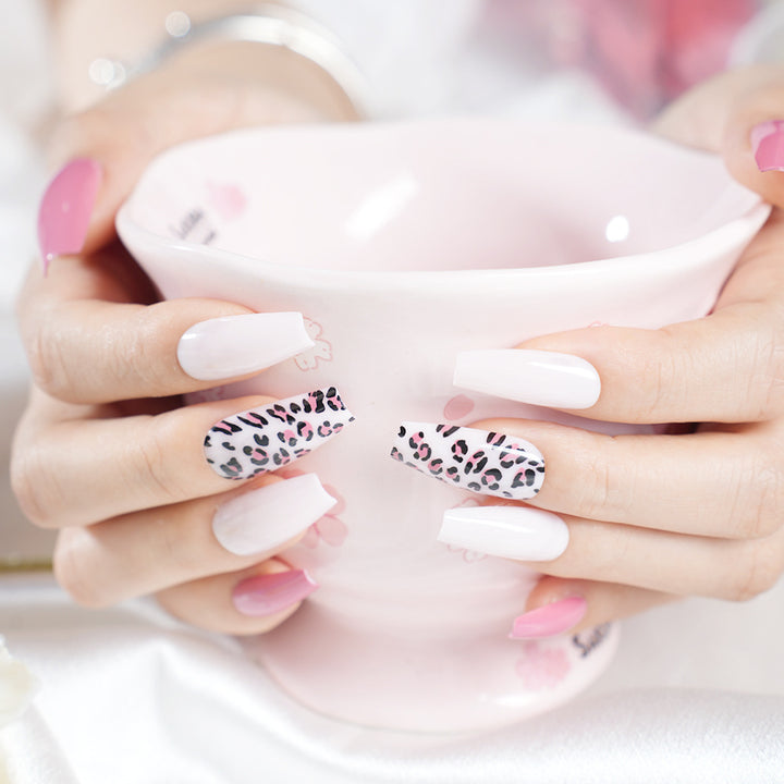 Trendy Gel-Nagelkunst-Bundle Karnz