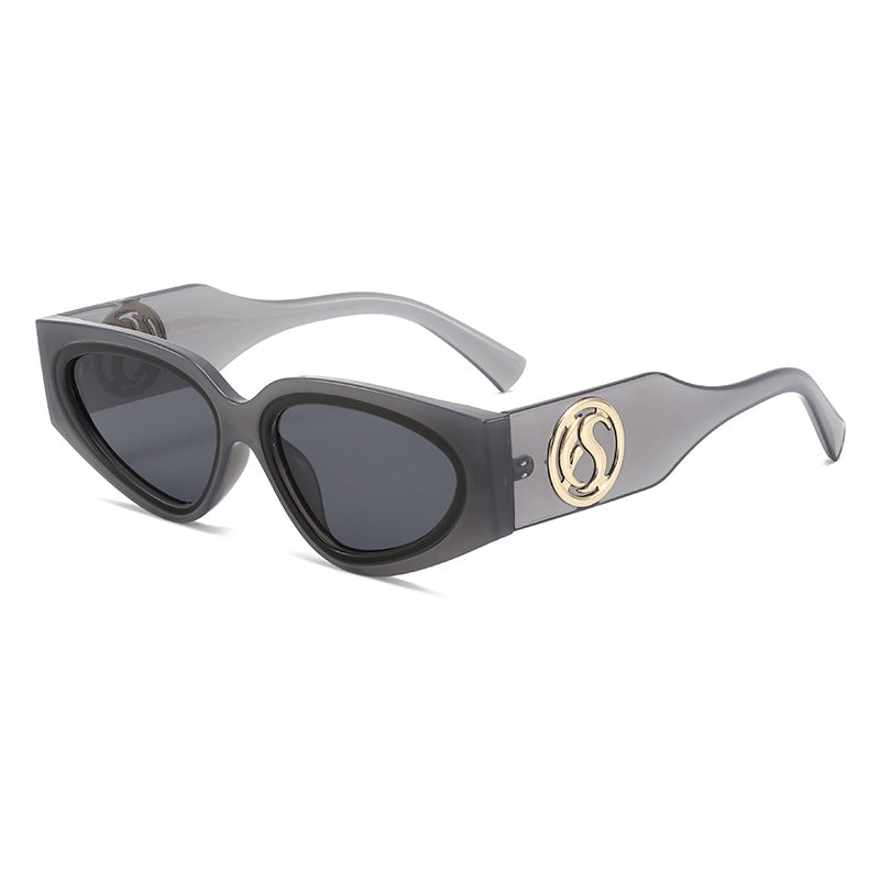 Damen Cat-Eye Sonnenbrille mit luxuriösem Rahmen und glamourösen Details Karnz